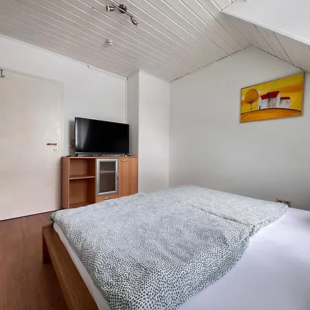 Great House For Tourists And Business